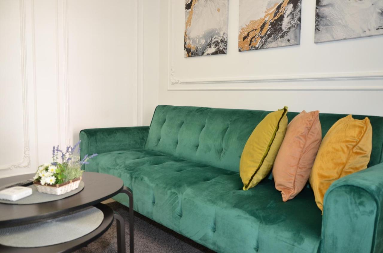 Luxury City Studios Curtea De Arges Luaran gambar